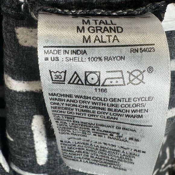 Old Navy black and white artistic brush stroke vneck shift dress size medium - Picture 7 of 8